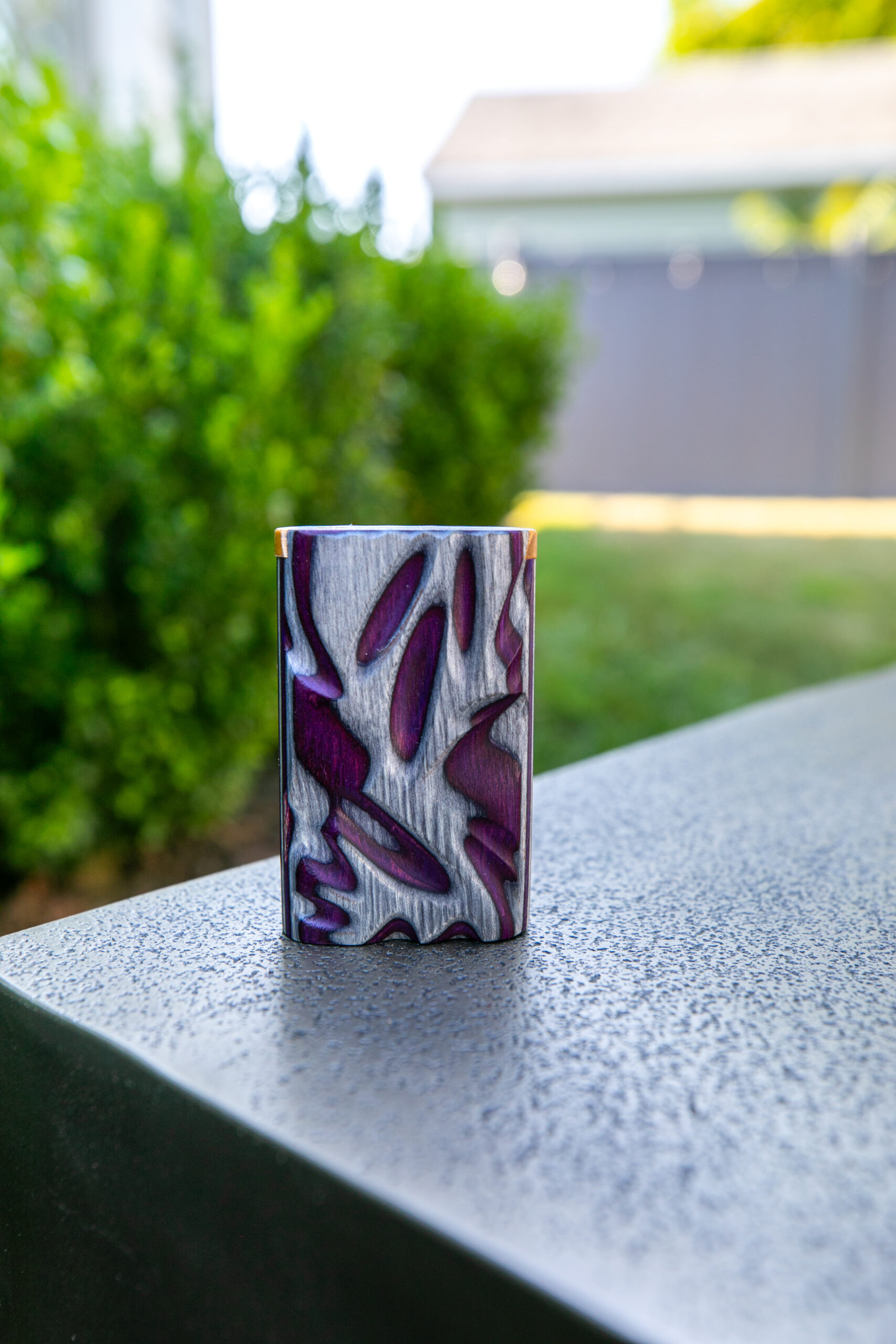 TT-26 Small Sculpted Rainbow Slider Dugout